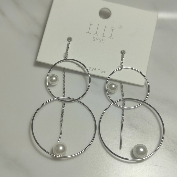 Jewelry - Silver Pearl Drop Earrings